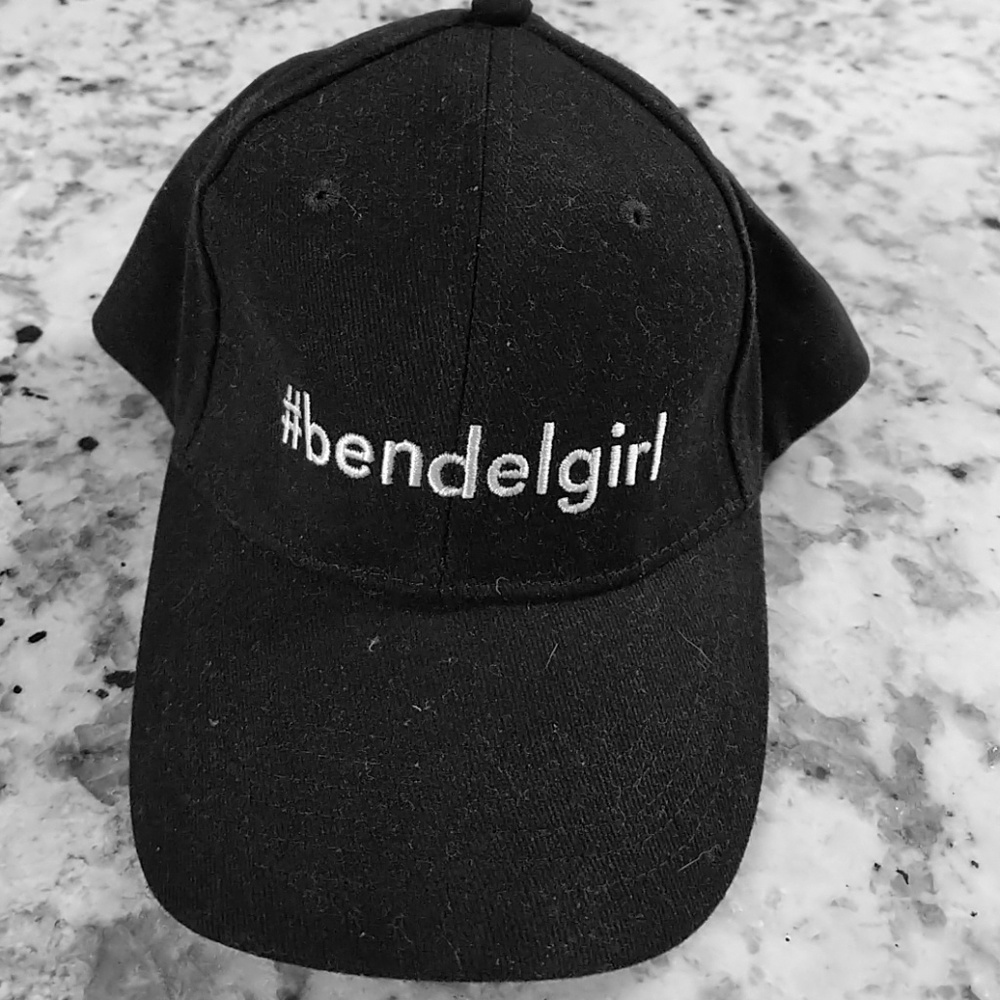 Bendelgirl baseball hat